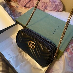 Black Gucci crossbody wallet gently used- with authentication papers $650 OBO